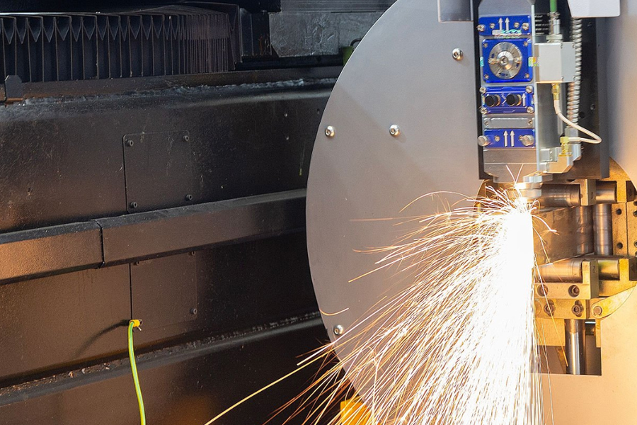 Analysis of the core differences between sheet metal processing and CNC processing