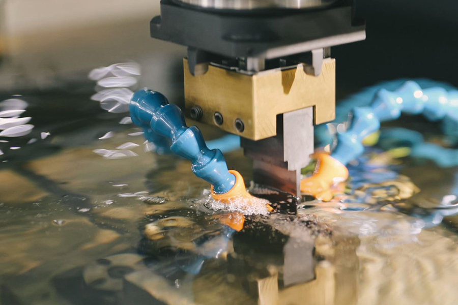 CNC Machining Centers and Four-Axis CNC Machine Tools: Empowering Efficient Upgrades in Modern Manufacturing